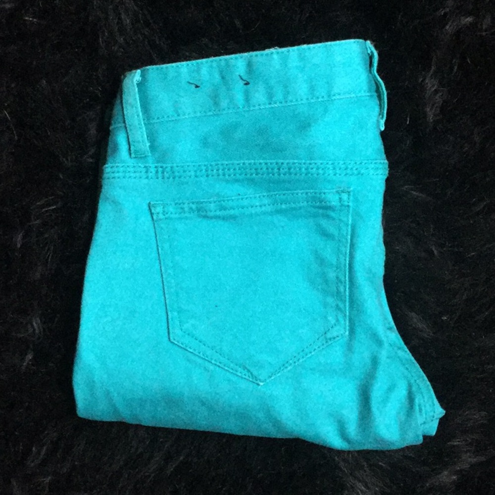 Guess Jeans - Picture 2 of 4